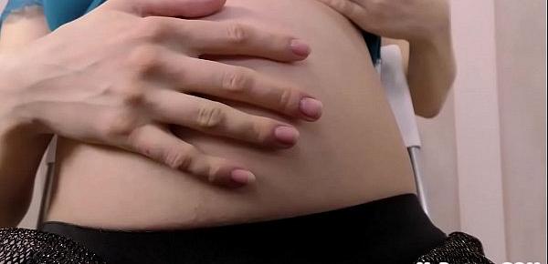  34-Week Pregnant Anetta Fingers Her Hot Clit!